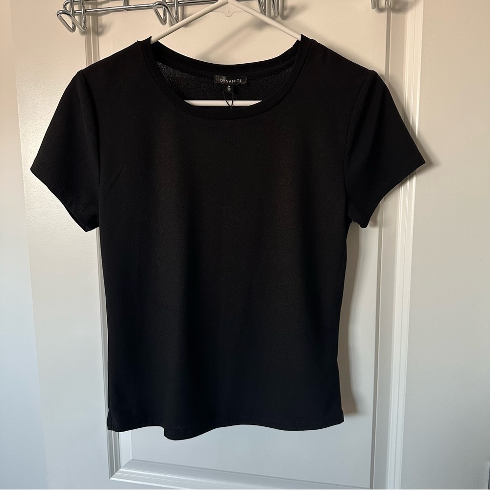 Dynamite Black Short Sleeve Crew Neck Stretchy T-Shirt NWT Sz M Womens Basic